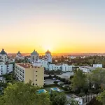 Edificio Algarve アパート クアルテイラ