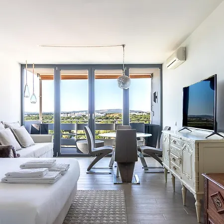 Edificio Algarve * كوارتيرا